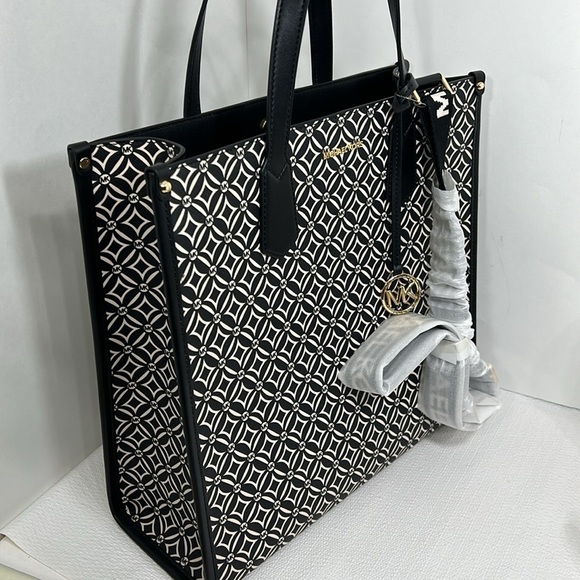 Michael Michael Kors Large Black/Ltd Cream Multi NS Tote - Picture 14 of 14